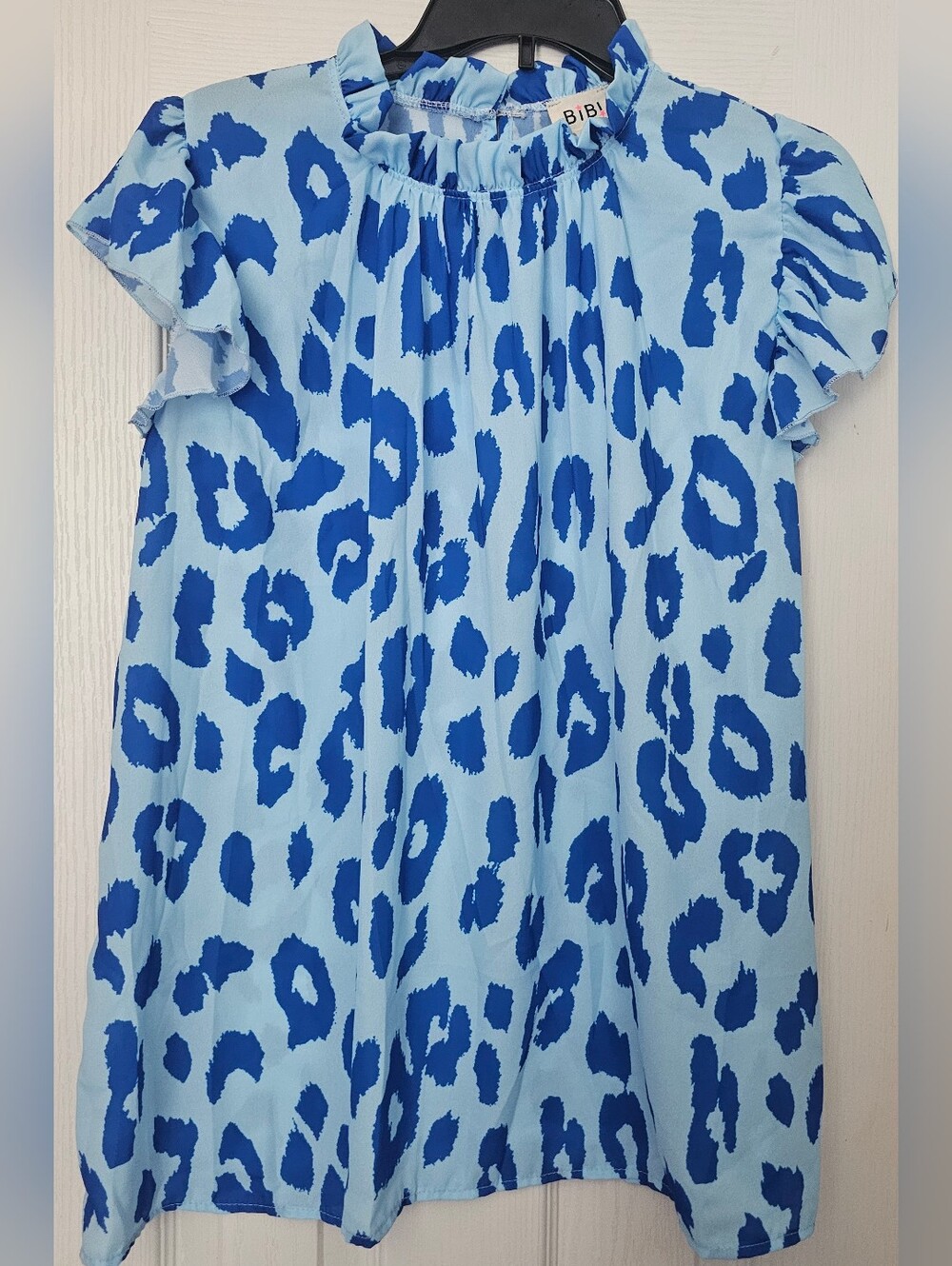 BiBi Sky Blue & Royal Blue Leopard-Print Flutter-Sleeve Blouse Size Medium
